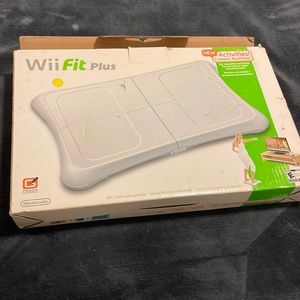 Nintendo Wii Fit Plus